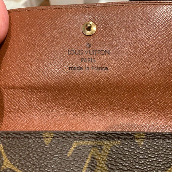 Louis Vuitton Monogram Medium Sized Elise Trifold Wallet - Picture 12 of 16